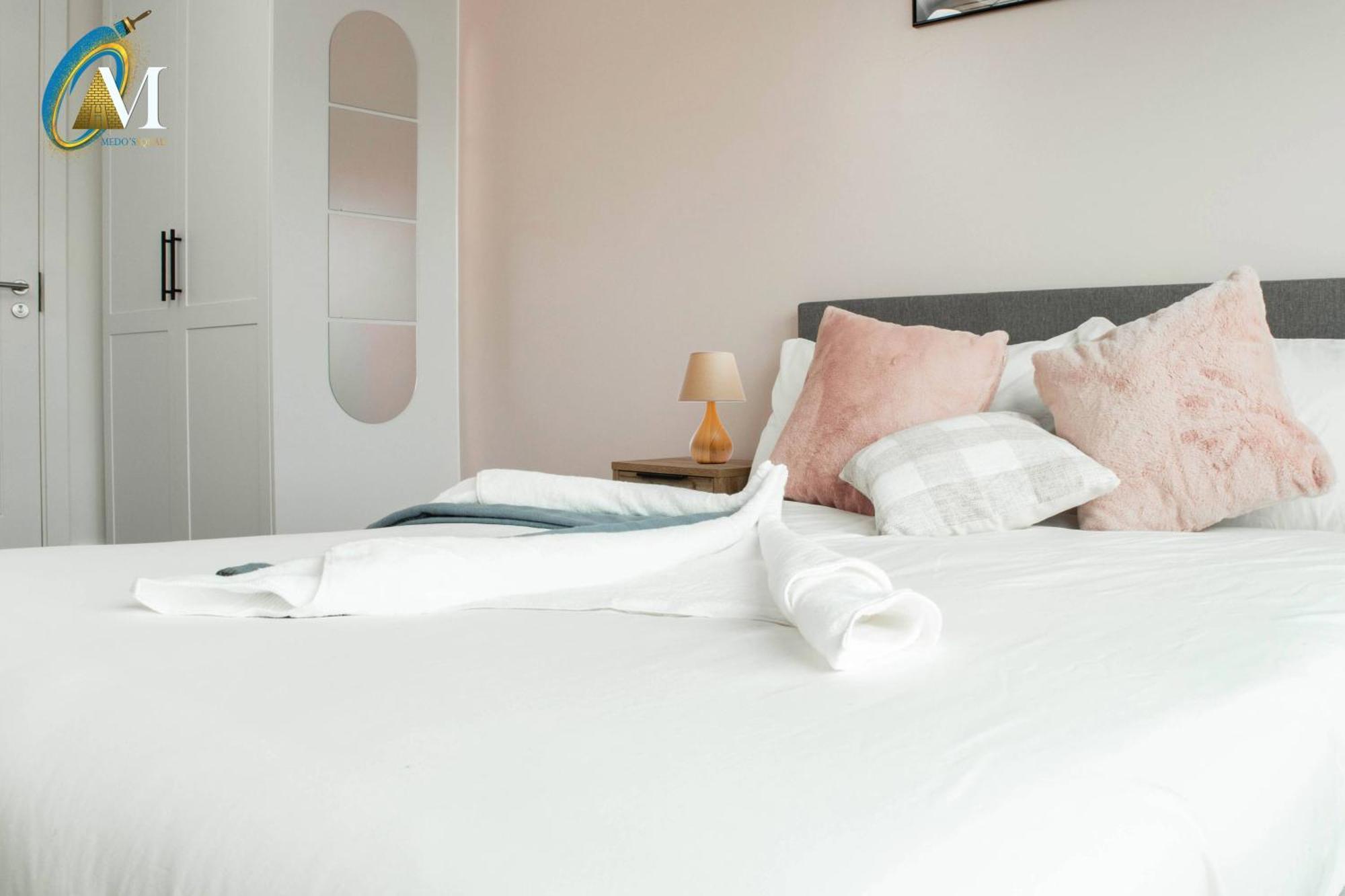 Oriel Blue - - 2bed Apartment Liverpool