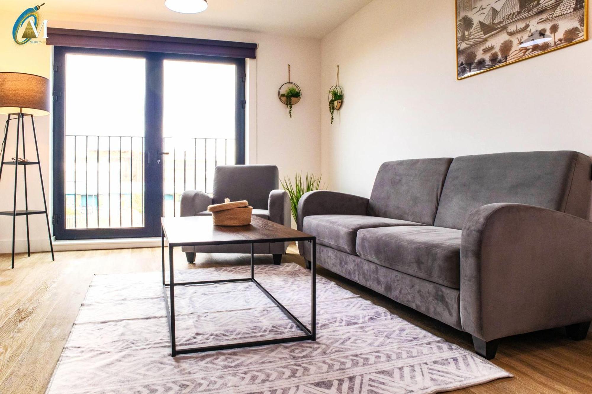 Oriel Blue - - 2bed Apartment Liverpool