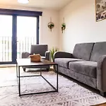 Oriel Blue - Central - 2Bed